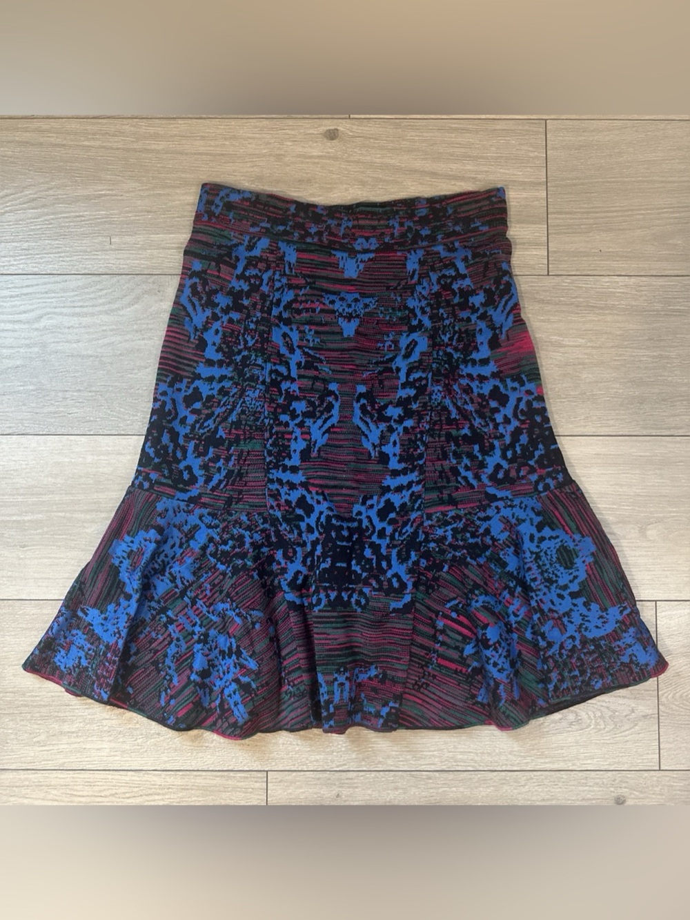 M Missino Skirt Size 44Fr | 8 US Midi Flared Body Con Blue Green  Pink Stretchy